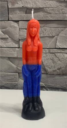SANTERIA Svíce figurální červená - modrá - černá San Cyprián žena 20 cm