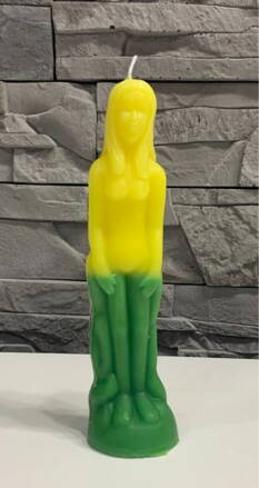 SANTERIA Svíce figurální žluto zelená Don Dinero žena 20 cm