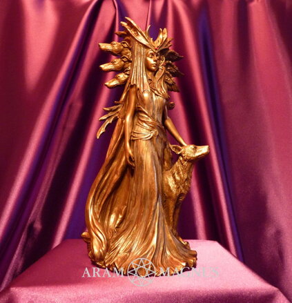 Soška magická bohyně Hekaté 24 cm