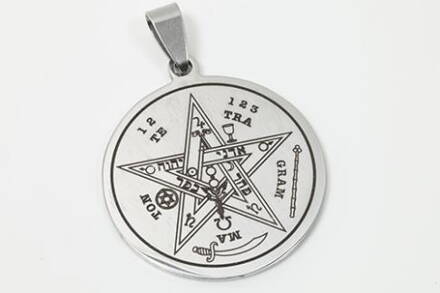 Přívěšek tetragrammaton ocel s gravírováním 3 cm x 4 cm